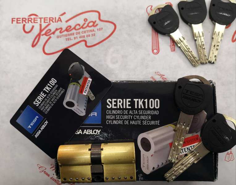 CERROJO FAC LLAVE ALTA SEGURIDAD N.946-RP/80 UVE DORADO BOMBILLO DE 70mm.